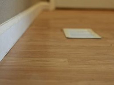 How to Shine a Hardwood Floor