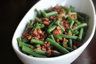 Green Beans with Pancetta and Red Onions