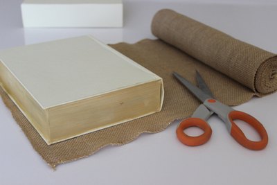 Burlap rolls are inexpensive and easy to handle.