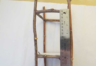 Measure for tissue paper strips.