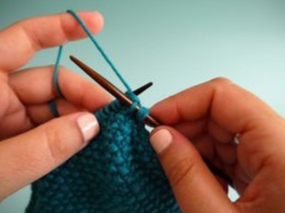 The Knit Stitch - yarn in back