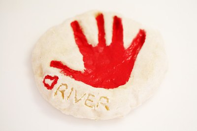 Your handprint is ready to be on display.