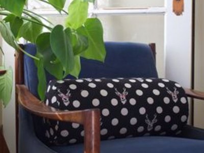Make your own bolster pillow.