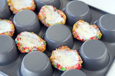 Set Maraca Halves in Muffin Tin