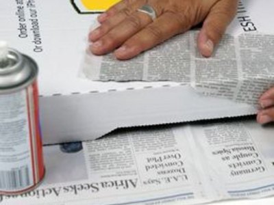 Apply a base of newsprint.
