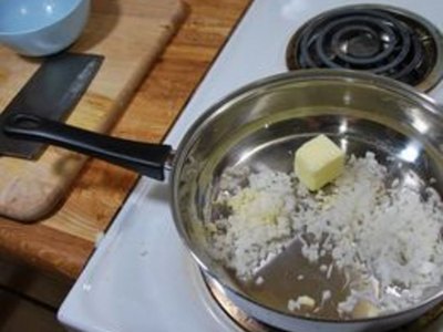 How to Cook Mussels In A Garlic White Wine Sauce
