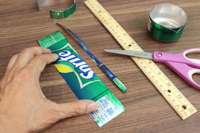 Cut a strip for the inner wall