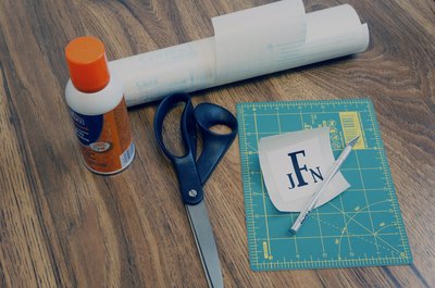Place the pattern on the stencil material.
