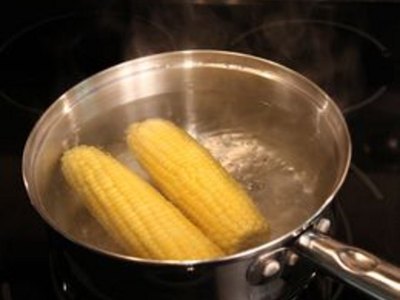 How to Cook Corn-on-the-Cob on the Stove