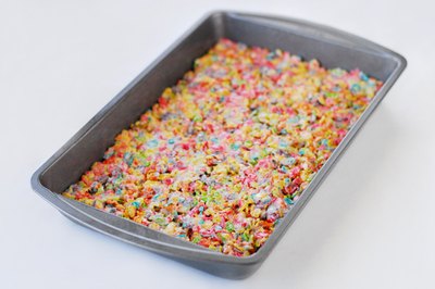 Crispy Fruity Flavored Rice Cereal Bars