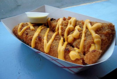 Battered and deep fried pizza? Uh huh. Come to mama!