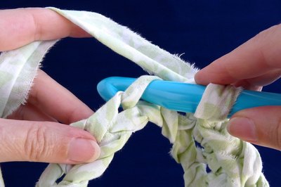 Crocheting into the base chain
