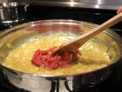 How to Make Curry Sauce From Curry Powder