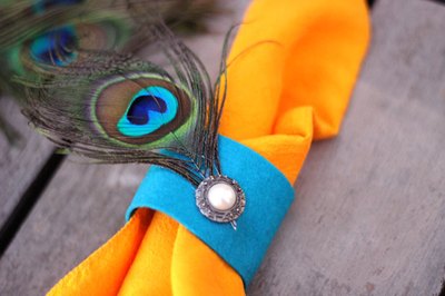 Create a matching peacock feather napkin ring.