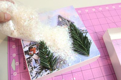 Pour confetti onto the tableau.