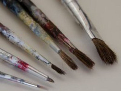 A range of brush sizes let you use the right one each job.