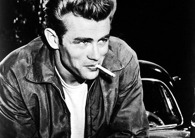 Dean on the set of "Rebel Without a Cause"