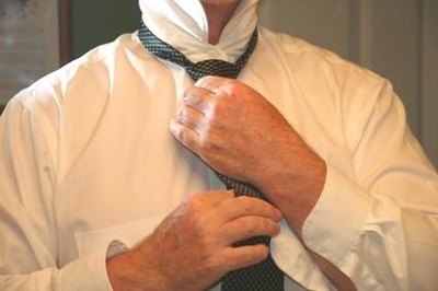 Adjust tie