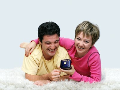 Celebrate the milestone event of 25 years of marriage.