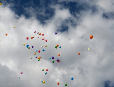 Helium ballons float because they are lighter than oxygen.