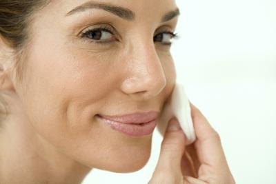 Several common household items will clear up blemishes.