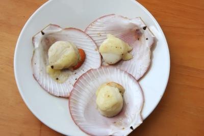 Dish of baked scallops