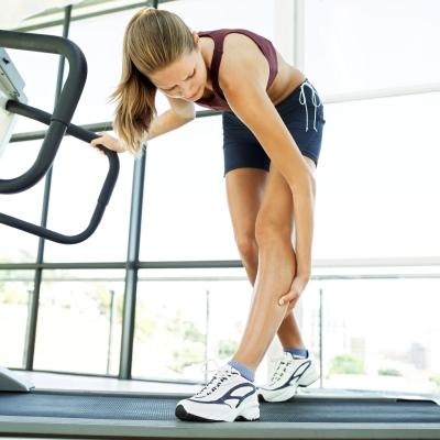 When an intermuscular tear occurs, the muscle and part of the sheath are both torn. This can result in upper back thigh pain.