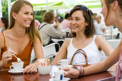 Moderate to severe pain lingers after eating or drinking hot or cold foods or liquids.