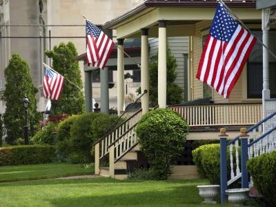 To be eligible for food stamps, an applicant must be a U.S. citizen or legal resident of the U.S.