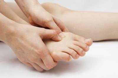 You may experience sudden or continuous burning in your feet if you have burning feet syndrome.