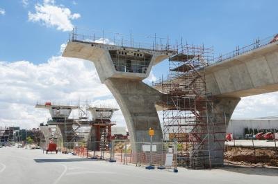 Specialty trade contractors industry employed the largest number of construction laborers.