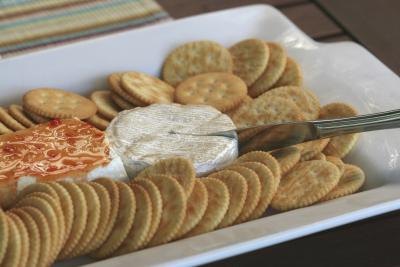 Cheese and crackers platter