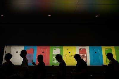 Apple releases latest iPhone in Hong Kong