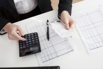 female accountant