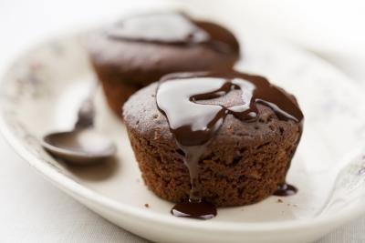Sponge cake with chocolate sauce.