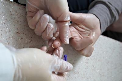 Diabetes damages the blood vessels of the kidneys.