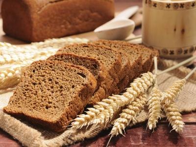 You should consume at 3oz out of six of whole wheat grains.