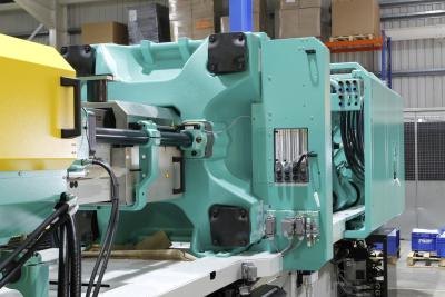 Injection molding machine.