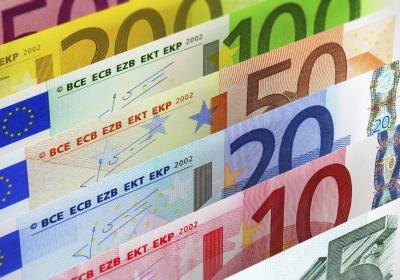 Euro bills