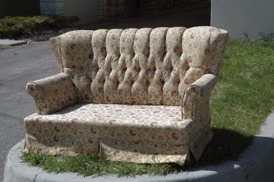 Do not throw away furniture without labeling it as having bed bugs.