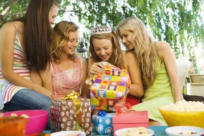 Choose a special gift for a girl's 18th birthday.