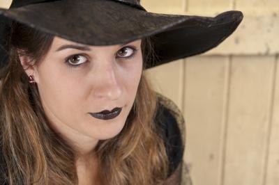 Wicked Witch costume on teen girl.