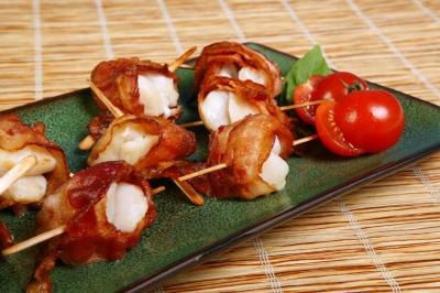 Scallops wrappted in bacon