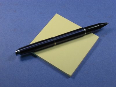 A sticky note costume is quick and easy to put together.