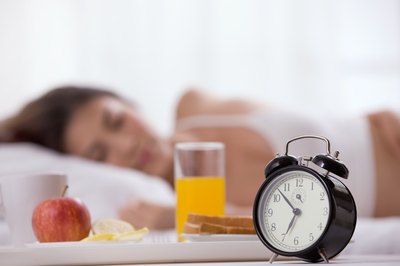 A good habit is to get up early and eat a healthy breakfast.