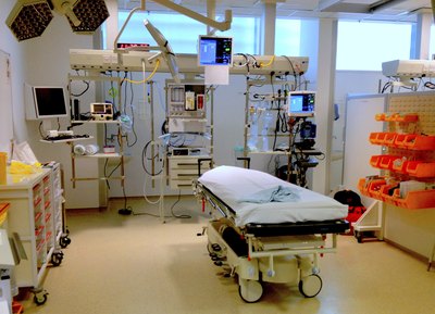 ER physician assistants must perform well under intense pressure when treating ER patients