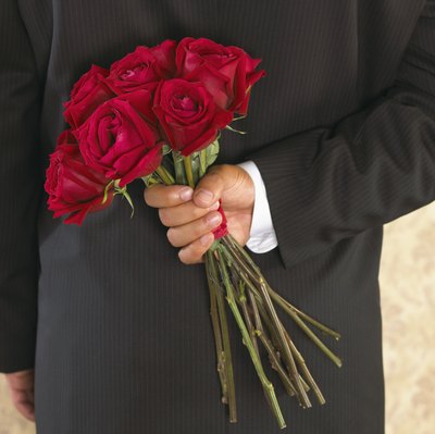Give roses with the balloons