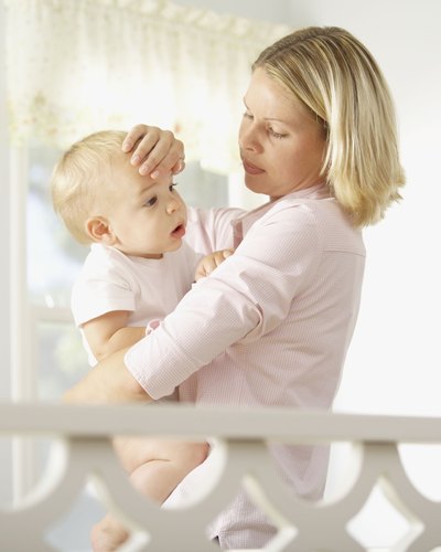 Bronchiolitis starts off with common cold symptoms, such as a runny, stuffy nose and possibly a mild fever for two to three days.
