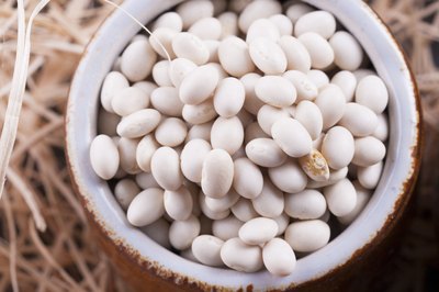 White beans in bowl