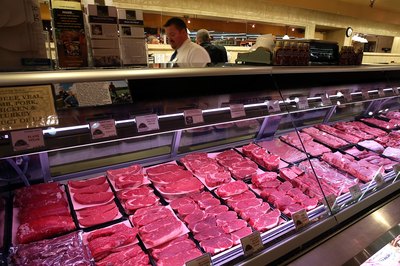 Pork, beef, poultry and poultry skins contain large amounts of lipids.